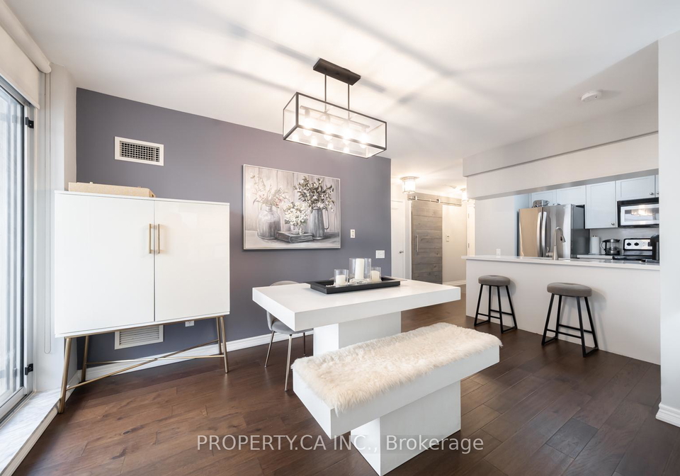 60-st-clair-avenue-w-toronto-ontario-c13077320