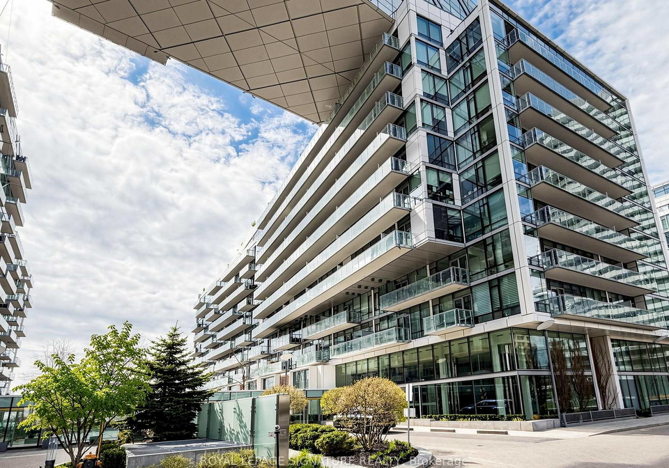 39-queens-quay-e-toronto-ontario-c13077350