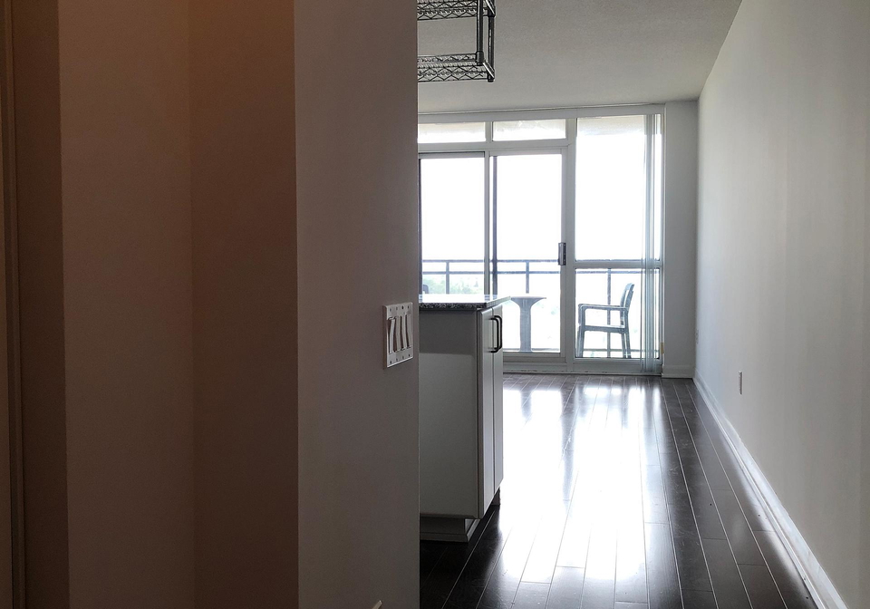 33-sheppard-avenue-e-north-york-ontario-c13077418