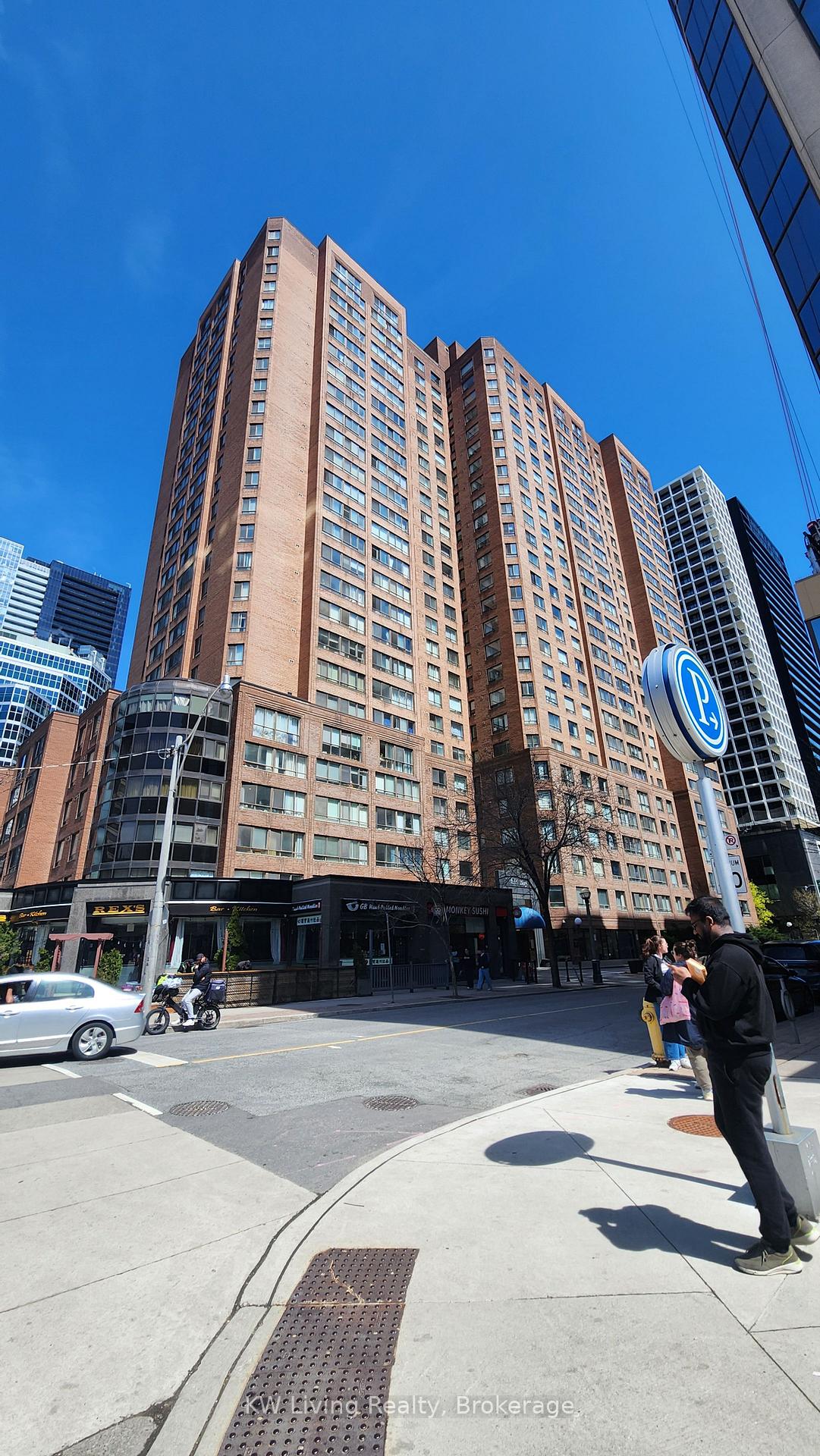 633-bay-street-toronto-ontario-c13077450