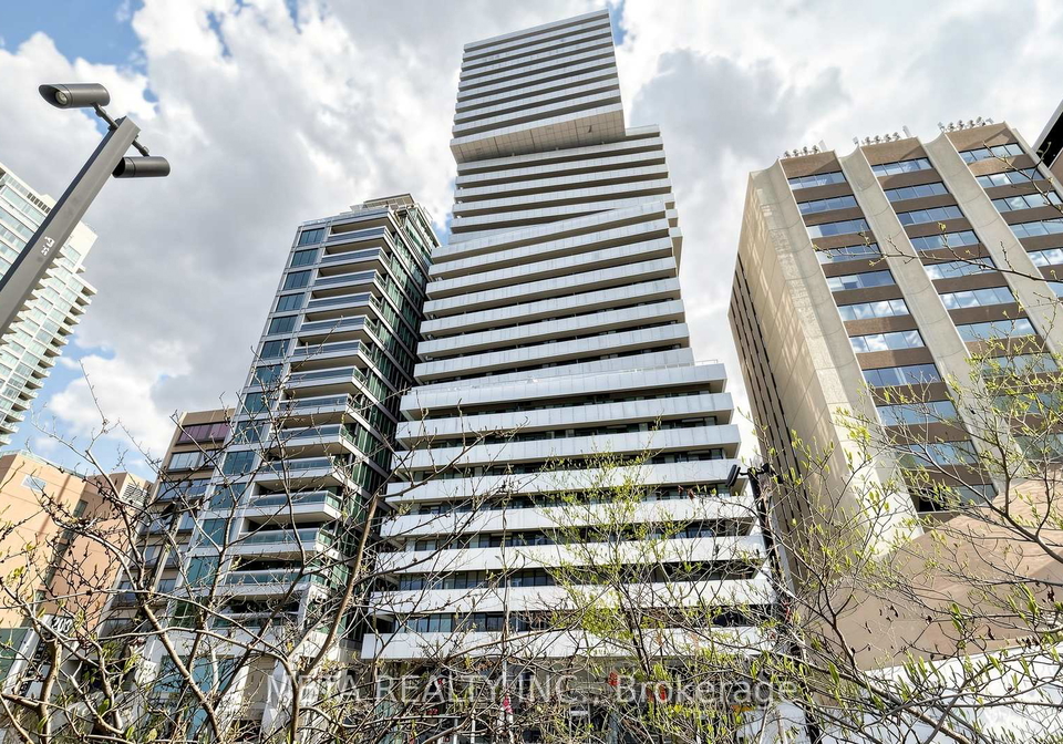 200-bloor-street-w-toronto-ontario-c13077770