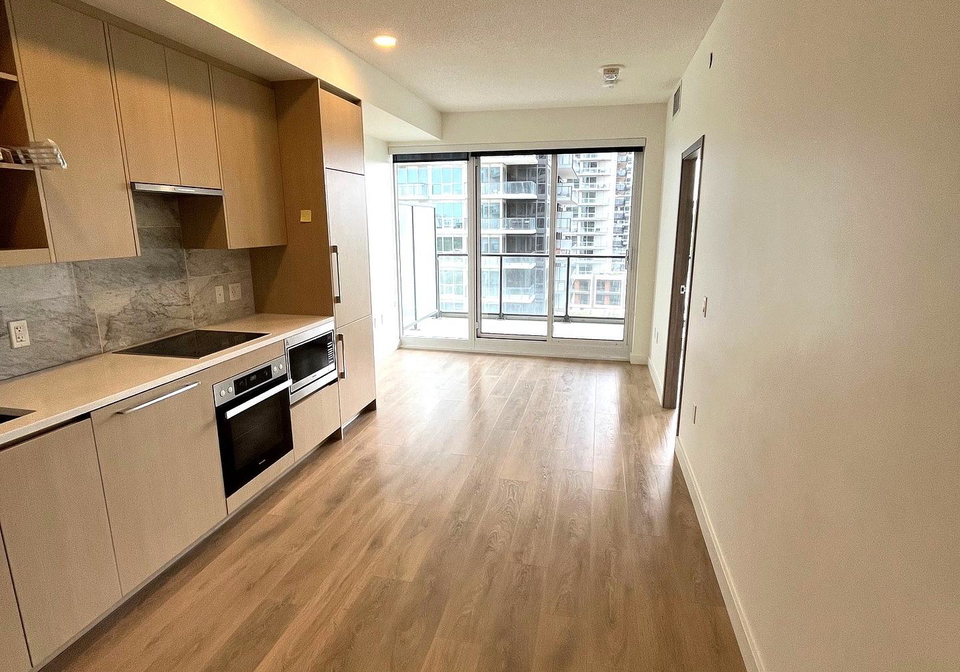 95-mcmahon-drive-north-york-ontario-c13077960
