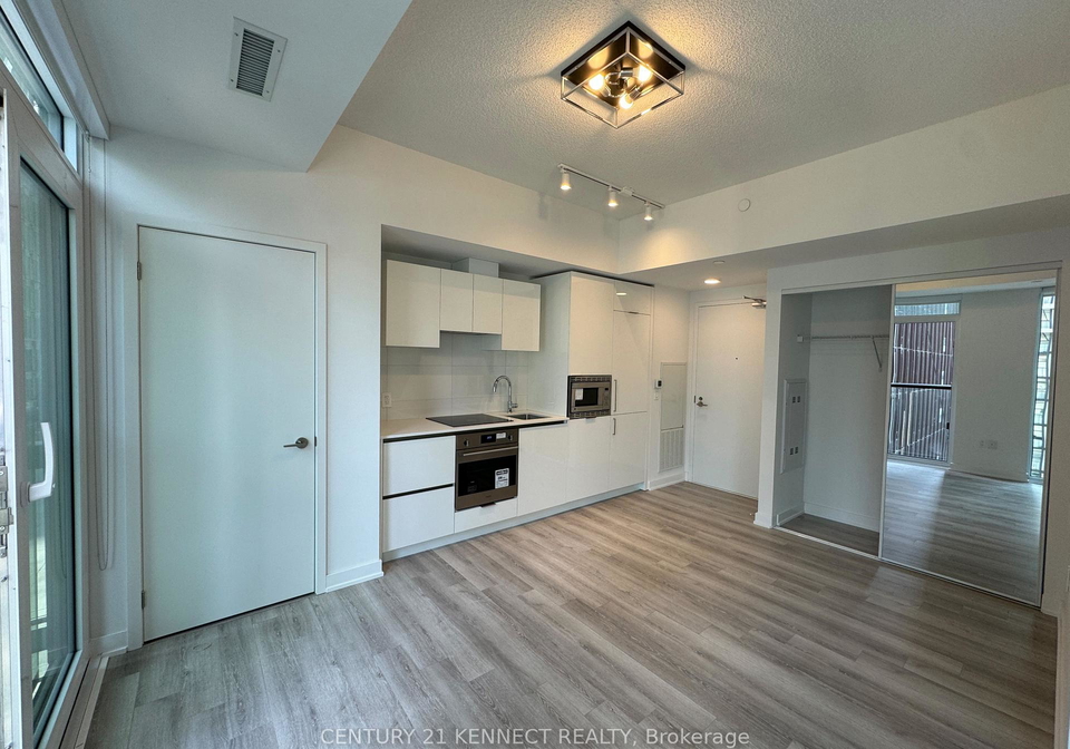 121-st-patrick-street-toronto-ontario-c13078014