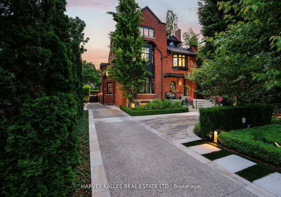 27-south-drive-toronto-ontario-c13078070