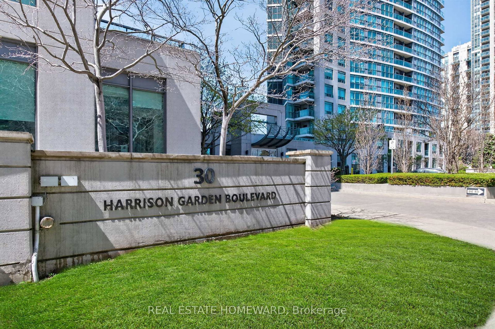 30-harrison-garden-boulevard-north-york-ontario-c13078328