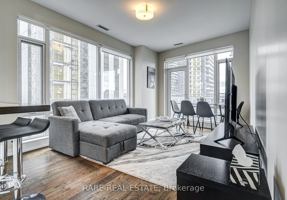 21-widmer-street-toronto-ontario-c13078926