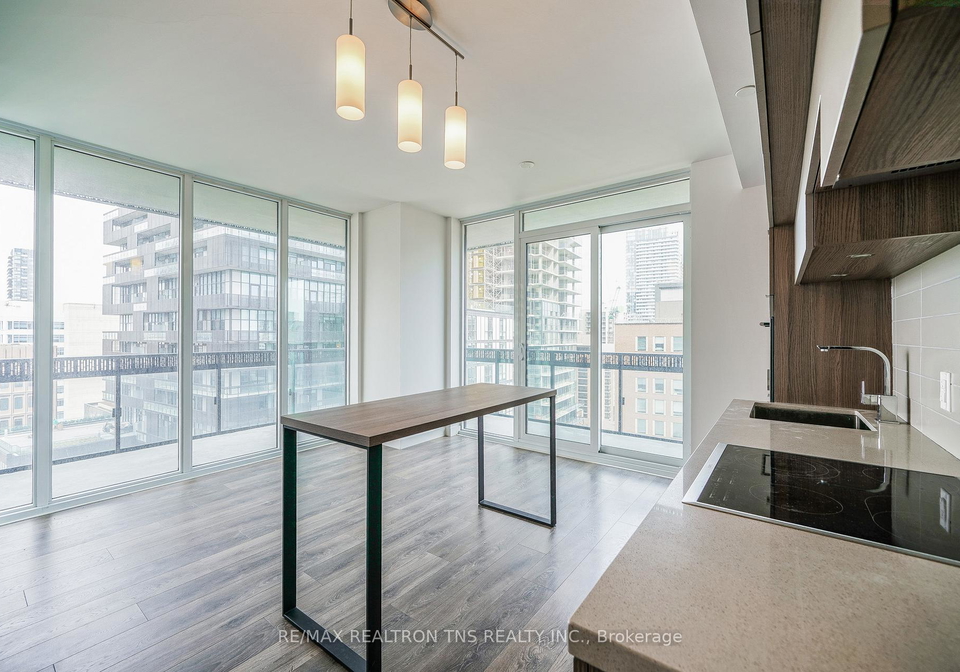 8-eglinton-avenue-toronto-ontario-c13079042