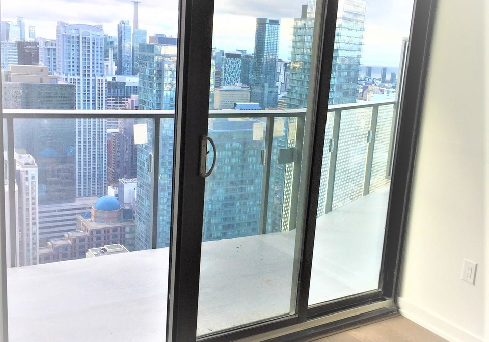 11-wellesley-street-w-toronto-ontario-c13079404