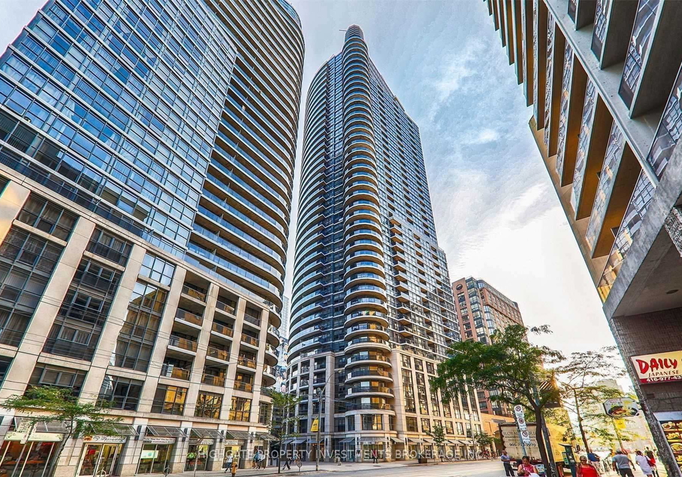 21-carlton-street-toronto-ontario-c13079614