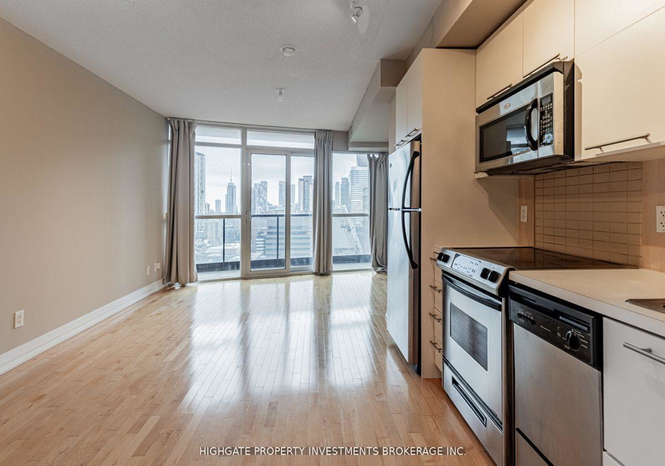 21-carlton-street-toronto-ontario-c13079614