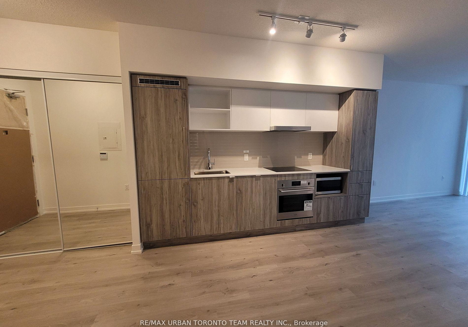138-downes-street-toronto-ontario-c13079660