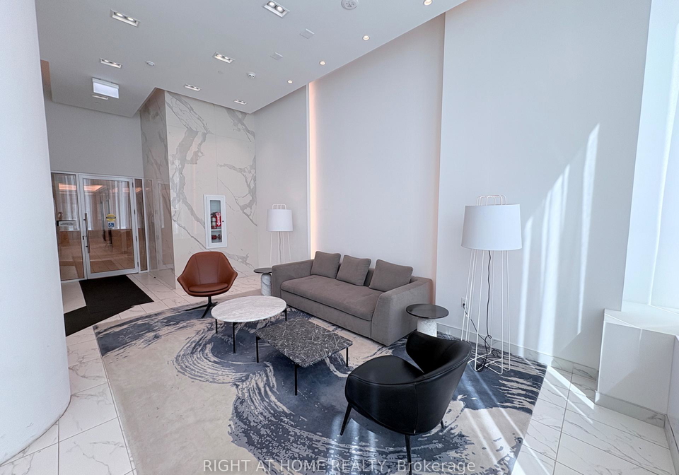 230-simcoe-street-toronto-ontario-c13080426