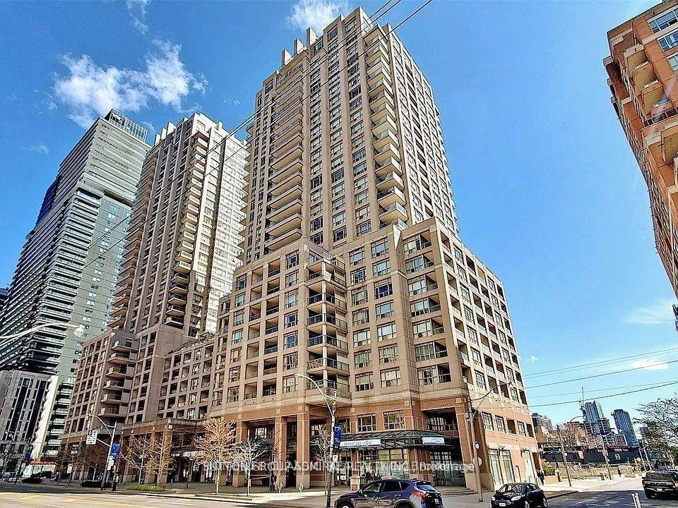909-bay-street-toronto-ontario-c13080444