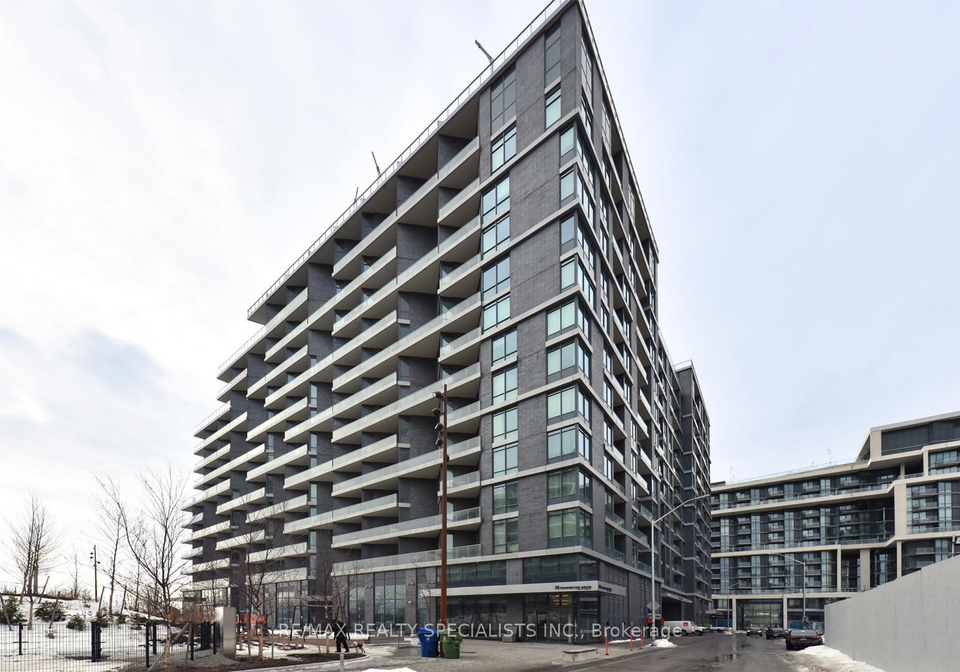 1-edgewater-drive-toronto-ontario-c13080592