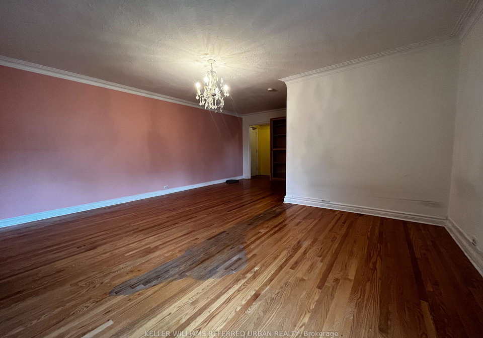 150-farnham-avenue-toronto-ontario-c13080756