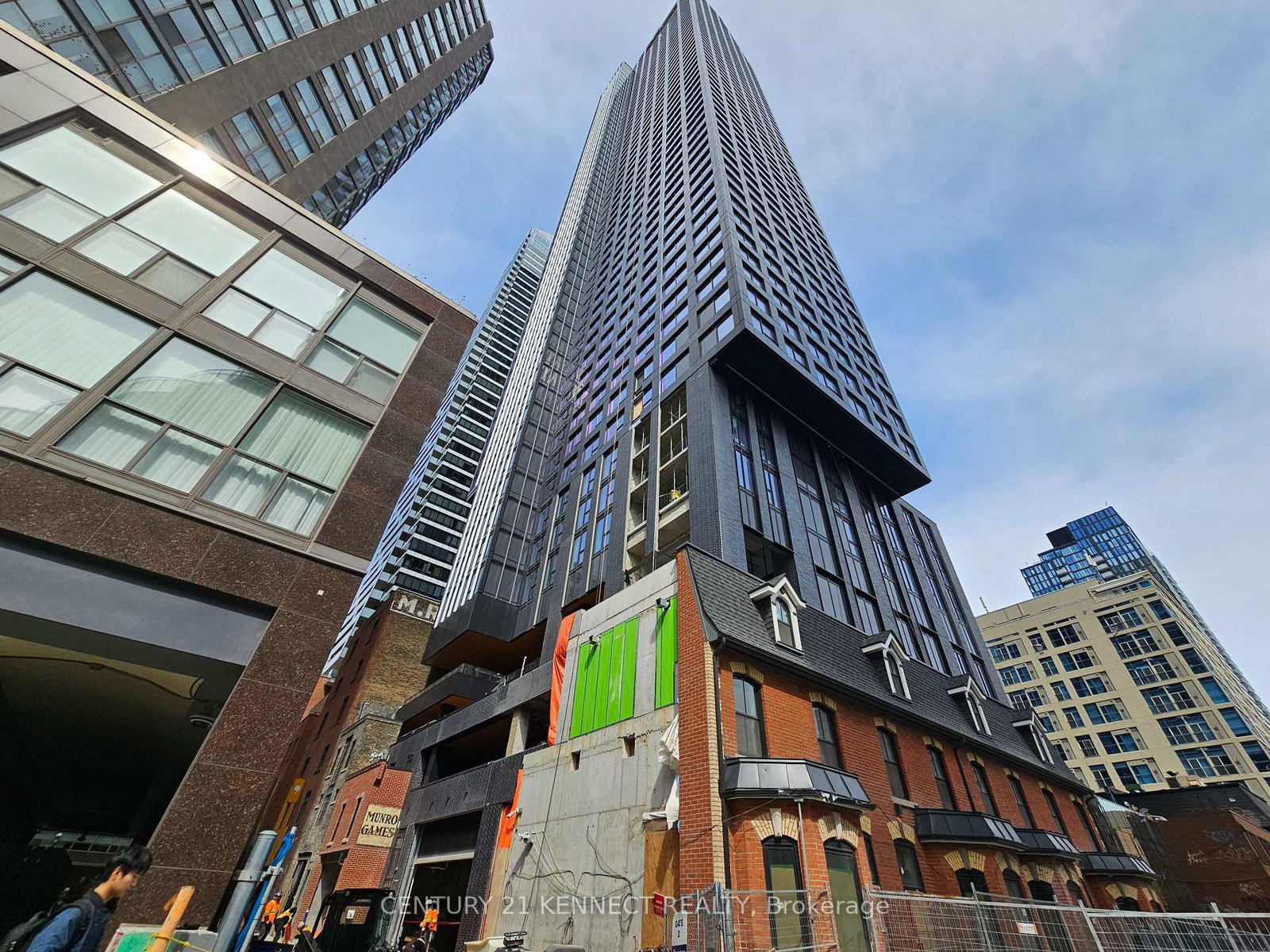 8-wellesley-street-w-toronto-ontario-c13080854