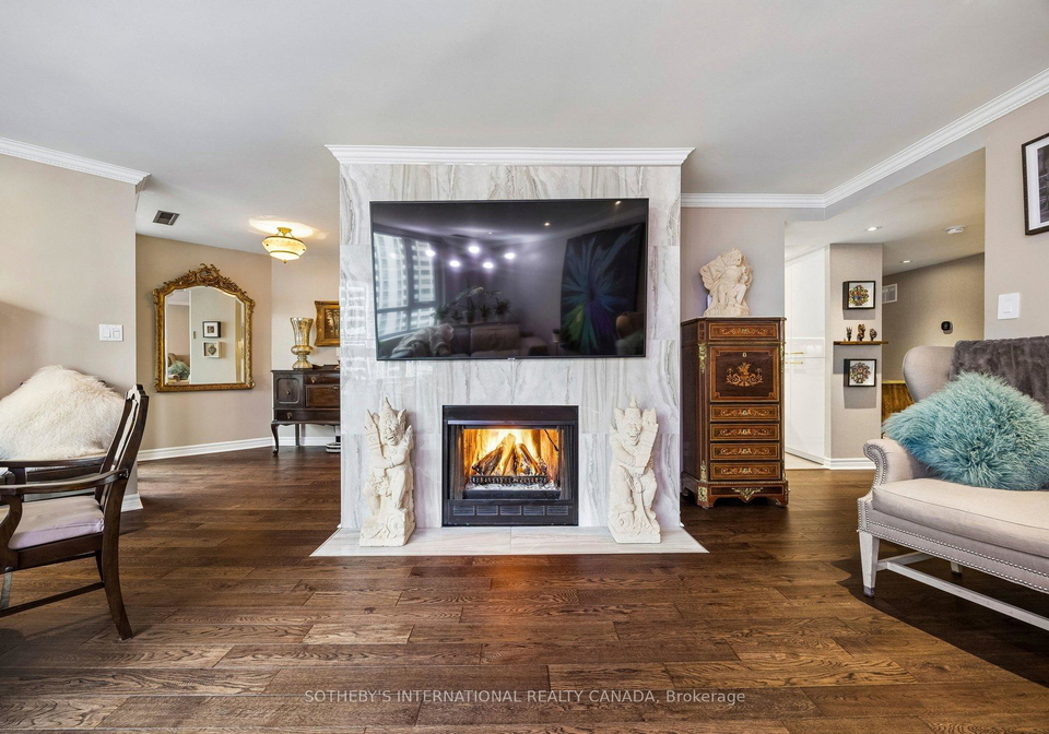 55-wellesley-street-e-toronto-ontario-c13080920
