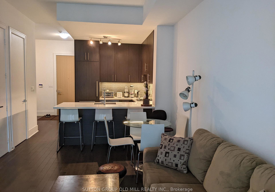 29-queens-quay-e-toronto-ontario-c13080926