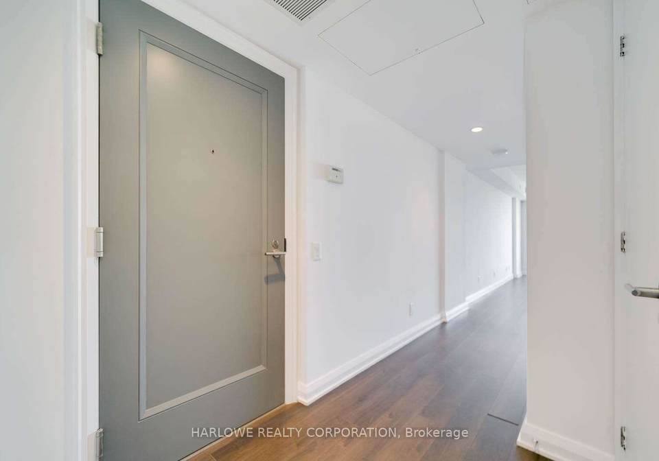 155-yorkville-avenue-toronto-ontario-c13081148