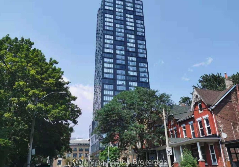 203-college-street-toronto-ontario-c13081270