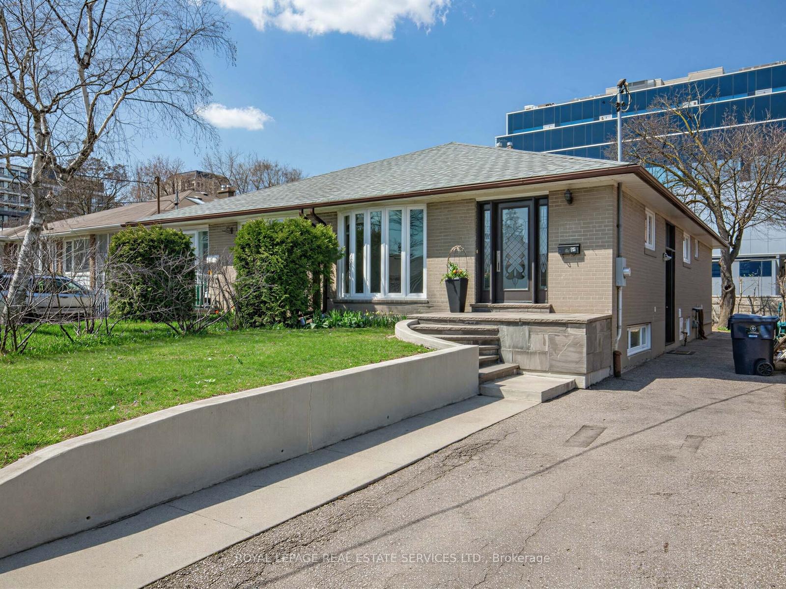 44-caracas-road-north-york-ontario-c13081298