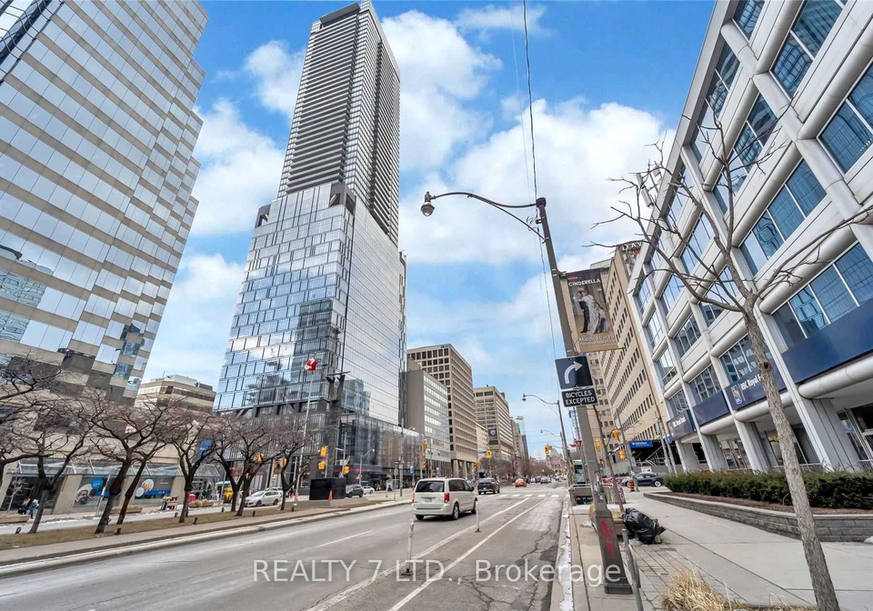 488-university-avenue-toronto-ontario-c13081344