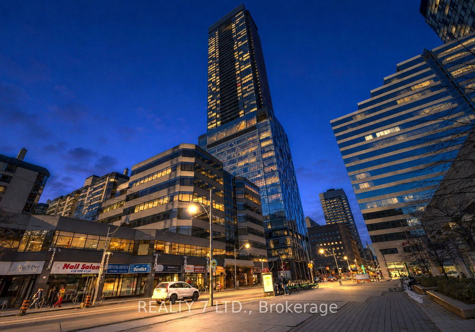 488-university-avenue-toronto-ontario-c13081344