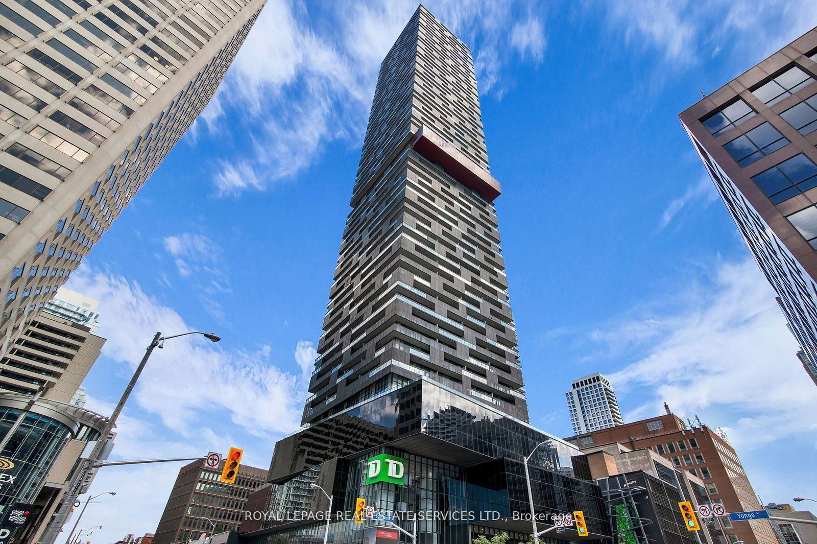 8-eglinton-avenue-e-toronto-ontario-c13081798