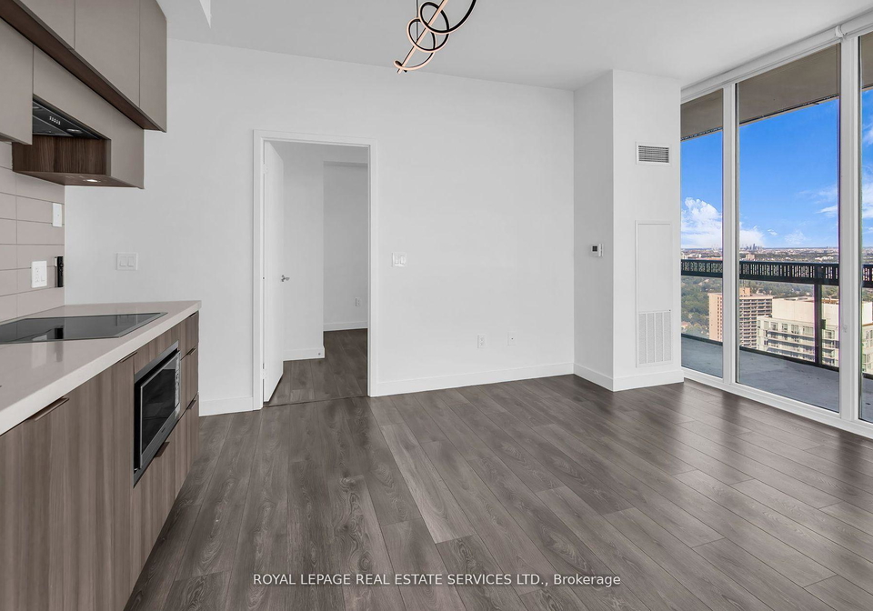 8-eglinton-avenue-e-toronto-ontario-c13081798