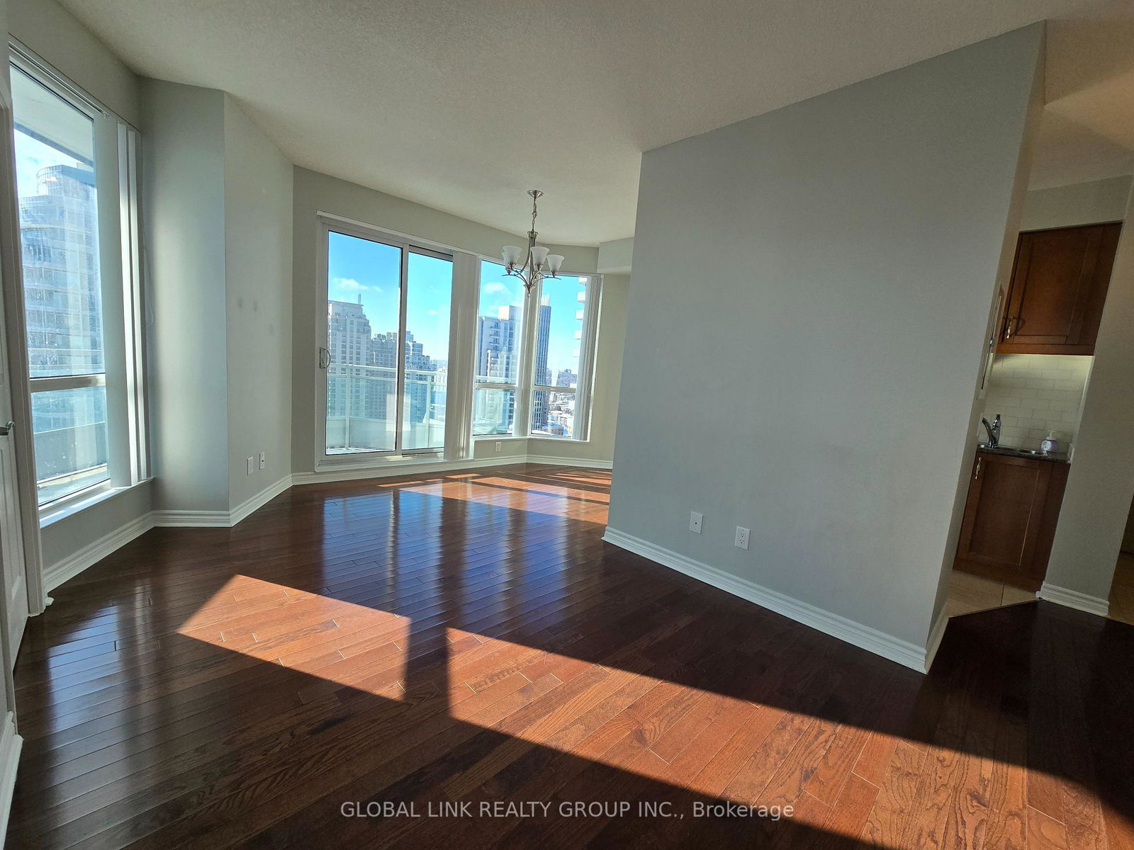 18-holmes-avenue-north-york-ontario-c13081822