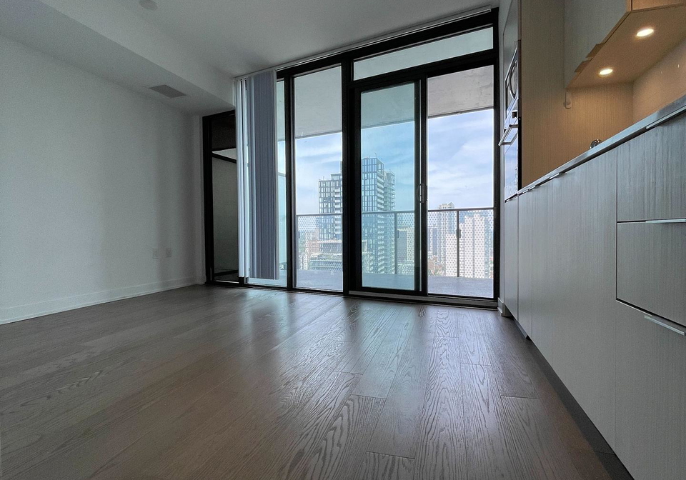 11-wellesley-street-w-toronto-ontario-c13081838