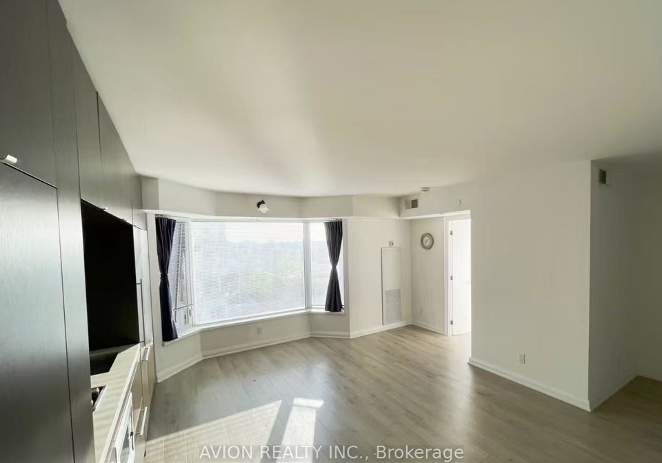155-yorkville-avenue-toronto-ontario-c13081848