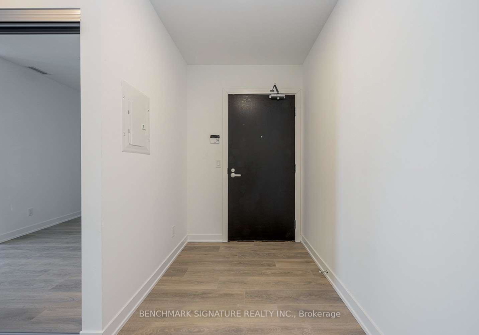 501-yonge-street-toronto-ontario-c13082054