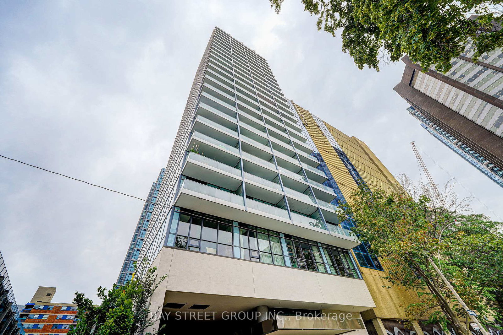 210-simcoe-street-toronto-ontario-c13082162