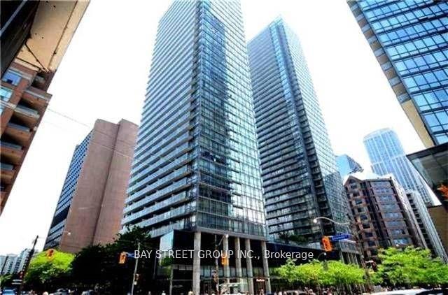 37-grosvenor-street-toronto-ontario-c13082208