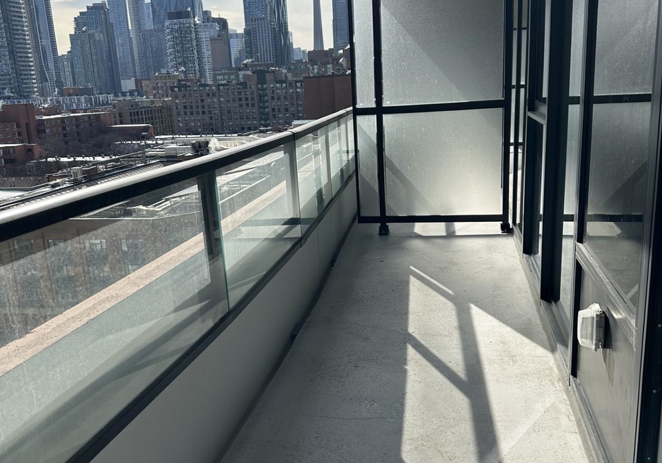 180-front-street-e-toronto-ontario-c13082296