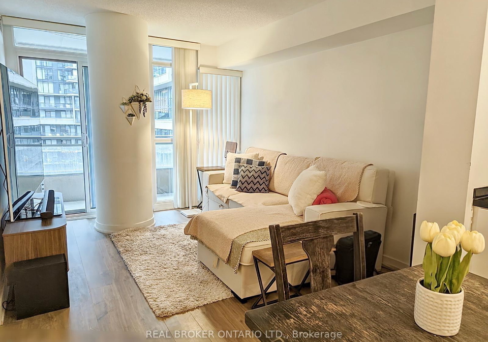 10-capreol-court-toronto-ontario-c13082400