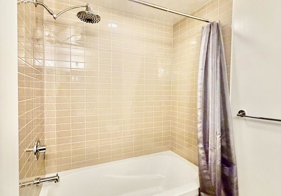 88-sheppard-avenue-e-north-york-ontario-c13082414