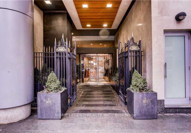 375-king-street-w-toronto-ontario-c13082456