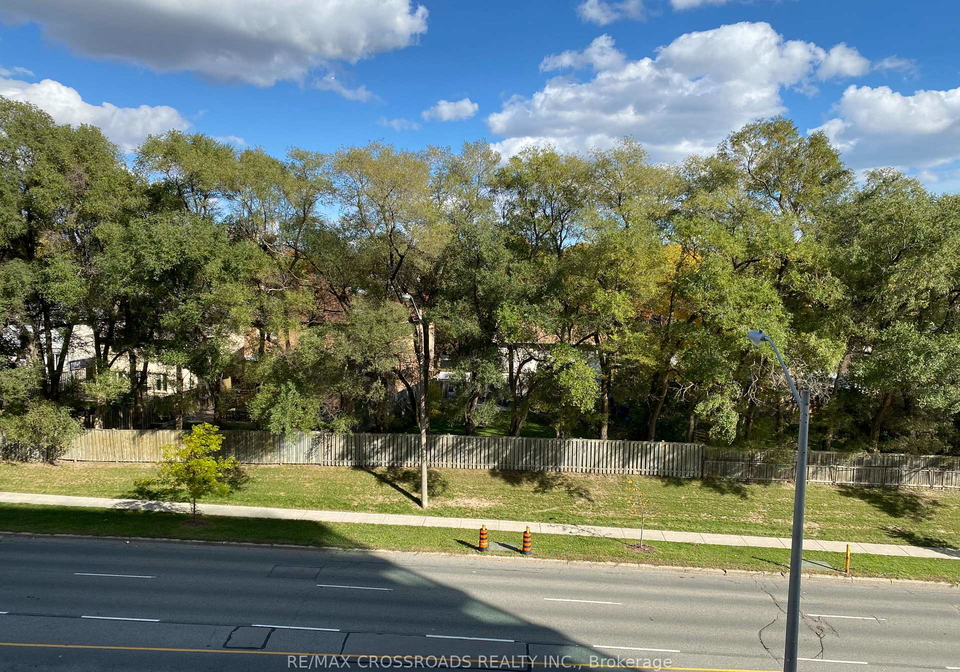 25-adra-grado-way-north-york-ontario-c13082486
