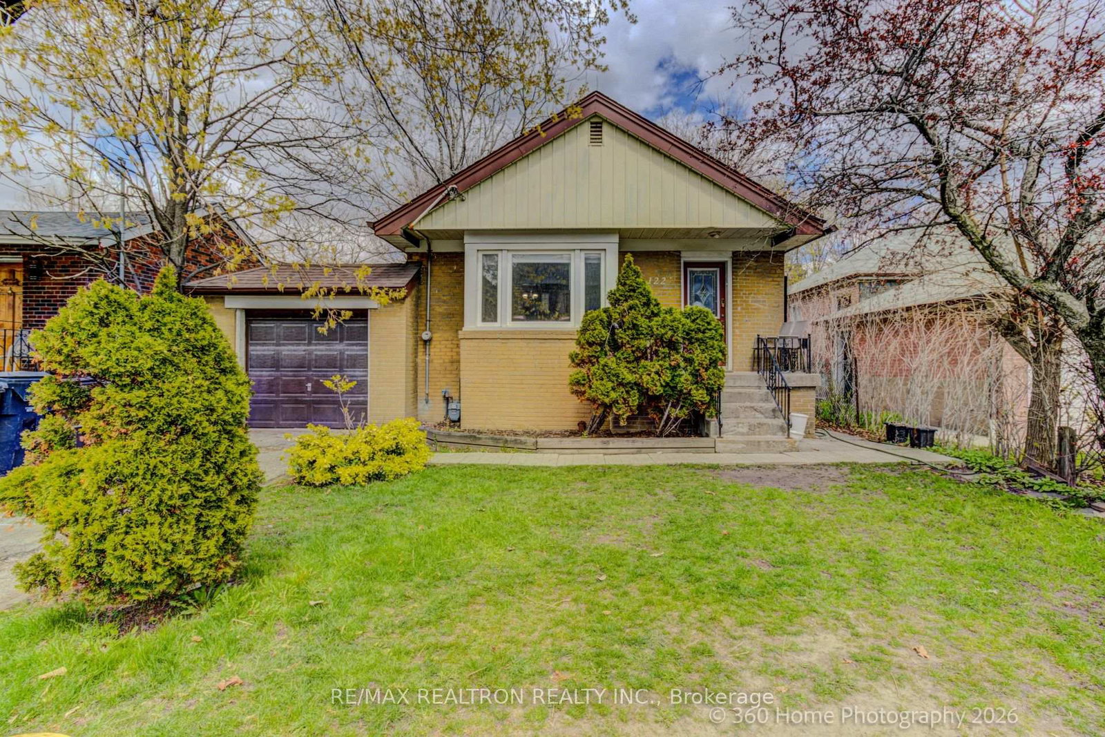 122-mcgillivray-avenue-toronto-ontario-c13082868