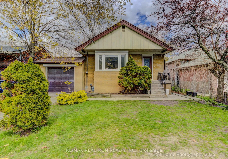 122-mcgillivray-avenue-toronto-ontario-c13082868