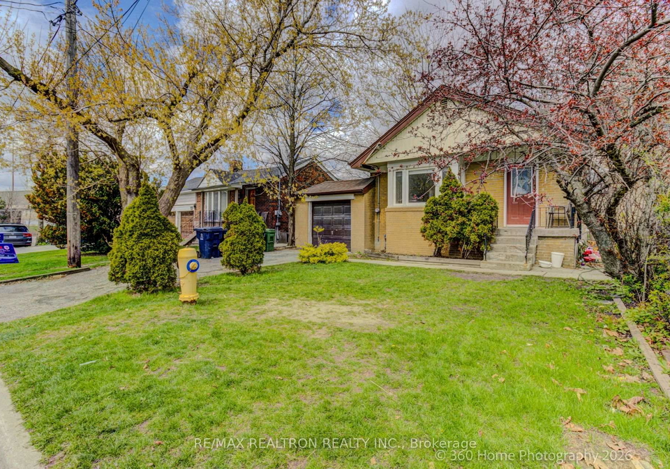 122-mcgillivray-avenue-toronto-ontario-c13082868