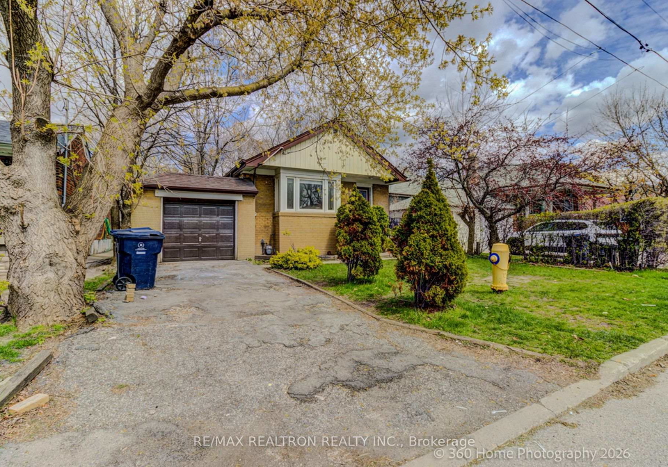 122-mcgillivray-avenue-toronto-ontario-c13082868