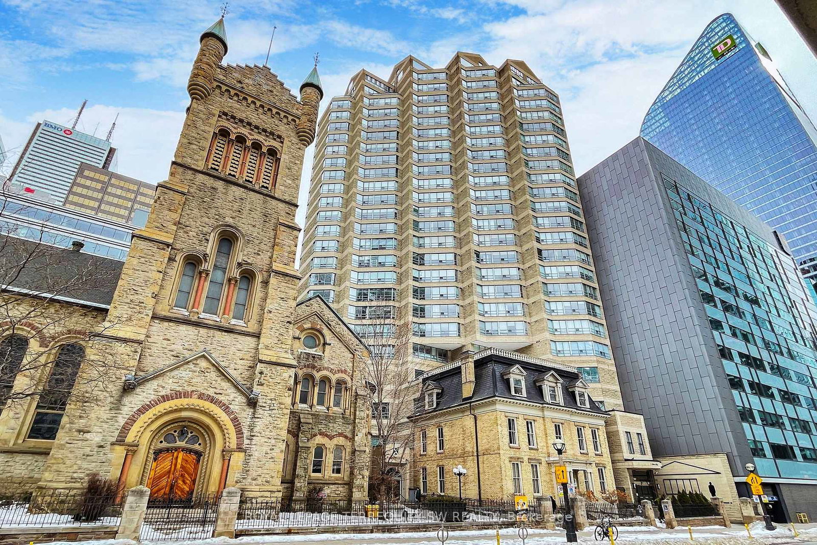 71-simcoe-street-toronto-ontario-c13082962