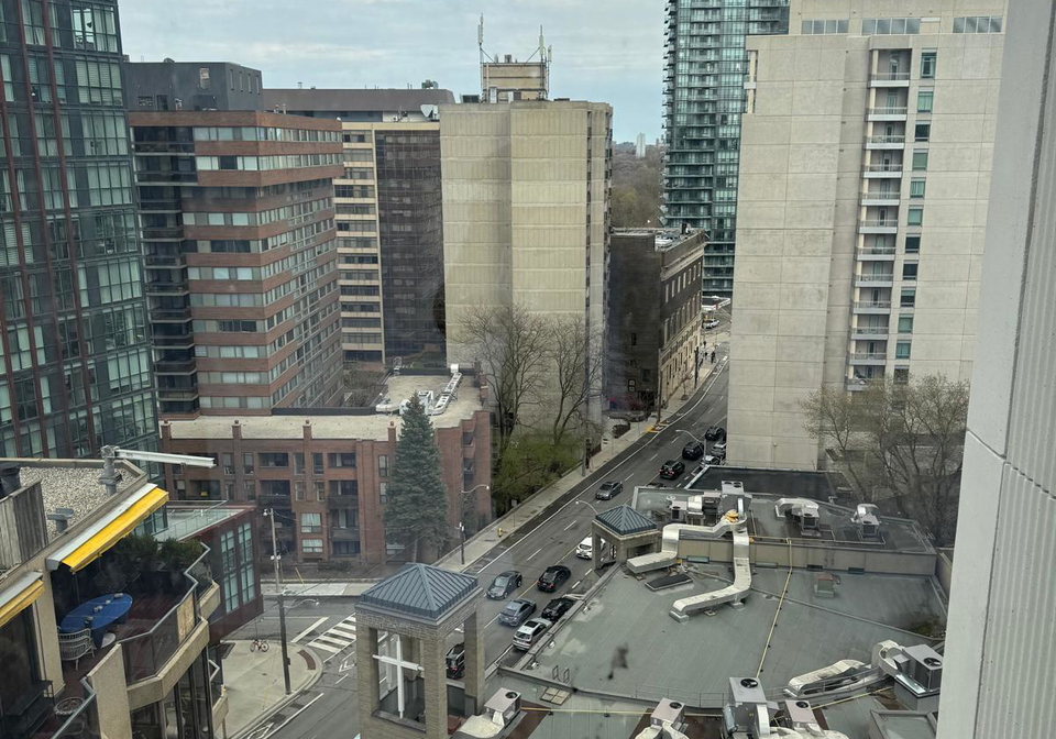 1315-bay-street-toronto-ontario-c13083044