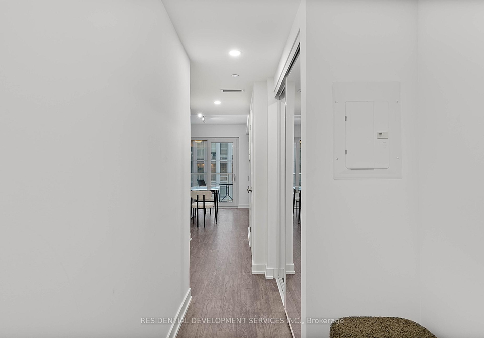 88-queen-street-toronto-ontario-c13083672