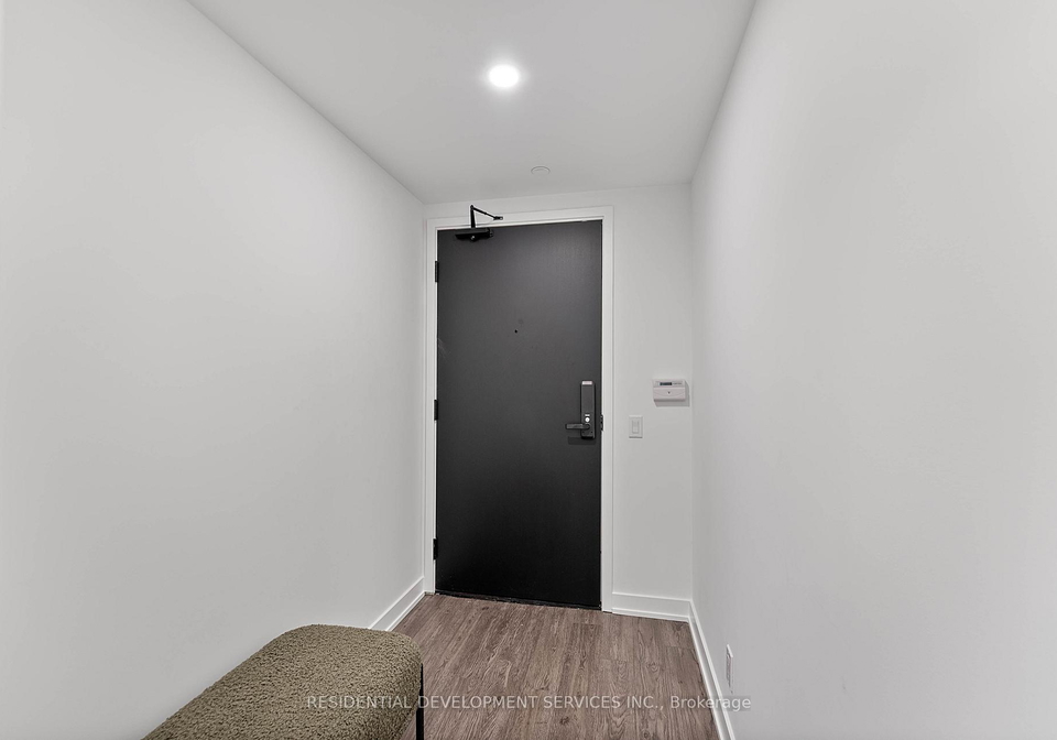 88-queen-street-toronto-ontario-c13083672