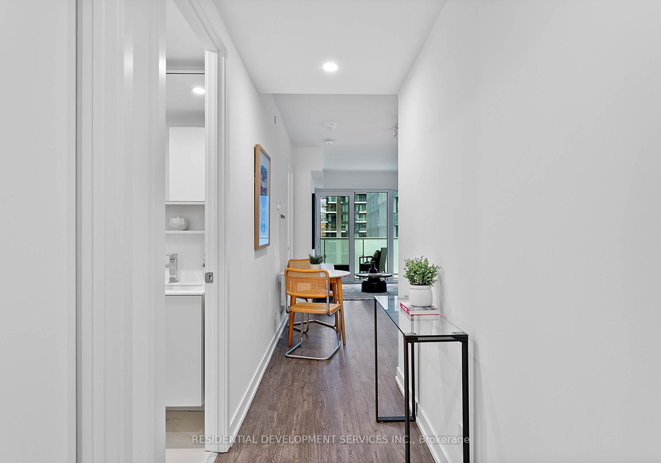 88-queen-street-toronto-ontario-c13083688