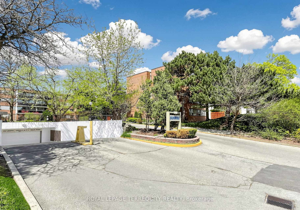 30-sunrise-avenue-north-york-ontario-c13083704